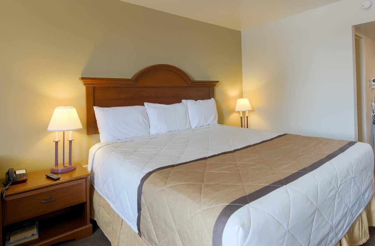 Travelodge By Wyndham Lynchburg Exterior foto