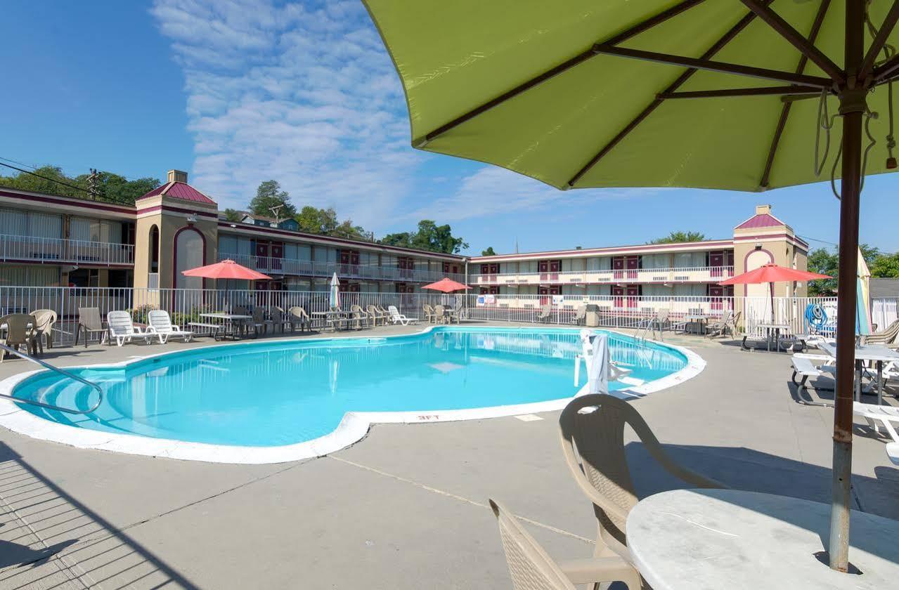 Travelodge By Wyndham Lynchburg Exterior foto